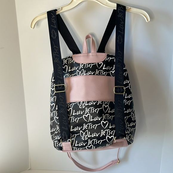 Betsy Johnson Luv   2 in 1 Backpack Purse  Black / Pink  Size Medium - Picture 8 of 16